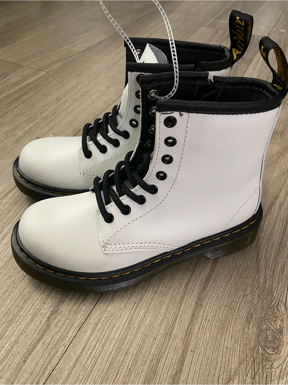 Dr. Martens Kids White Leather Lace-Up Boots with Black Trim - Picture 2 of 9
